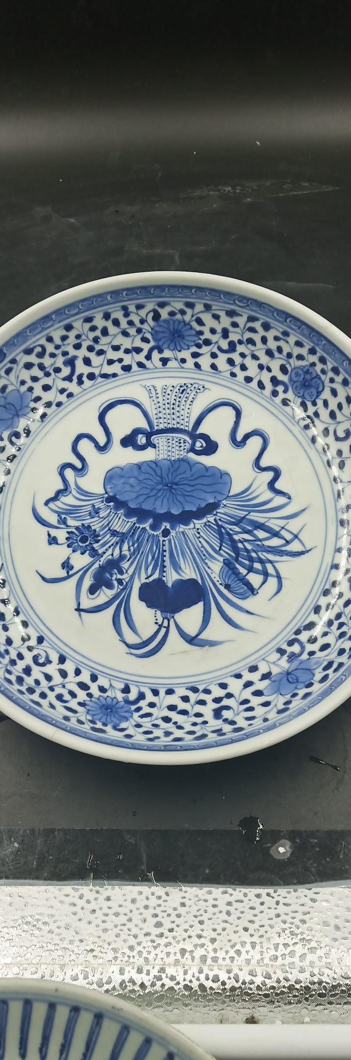 发色画工超好的雍正青花一束莲大盘
