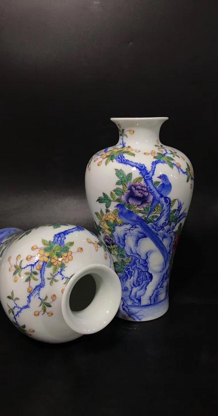 清雍正珐琅彩蓝料花鸟瓶一对yh 尺寸如图