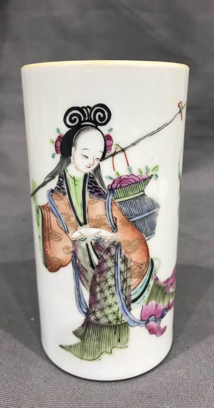 民国粉彩笔筒