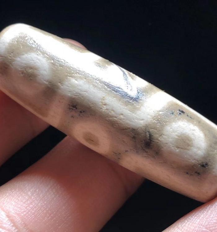 清代 藏传 玛瑙 白* 九眼天珠 手工绘制打造 包浆熟润