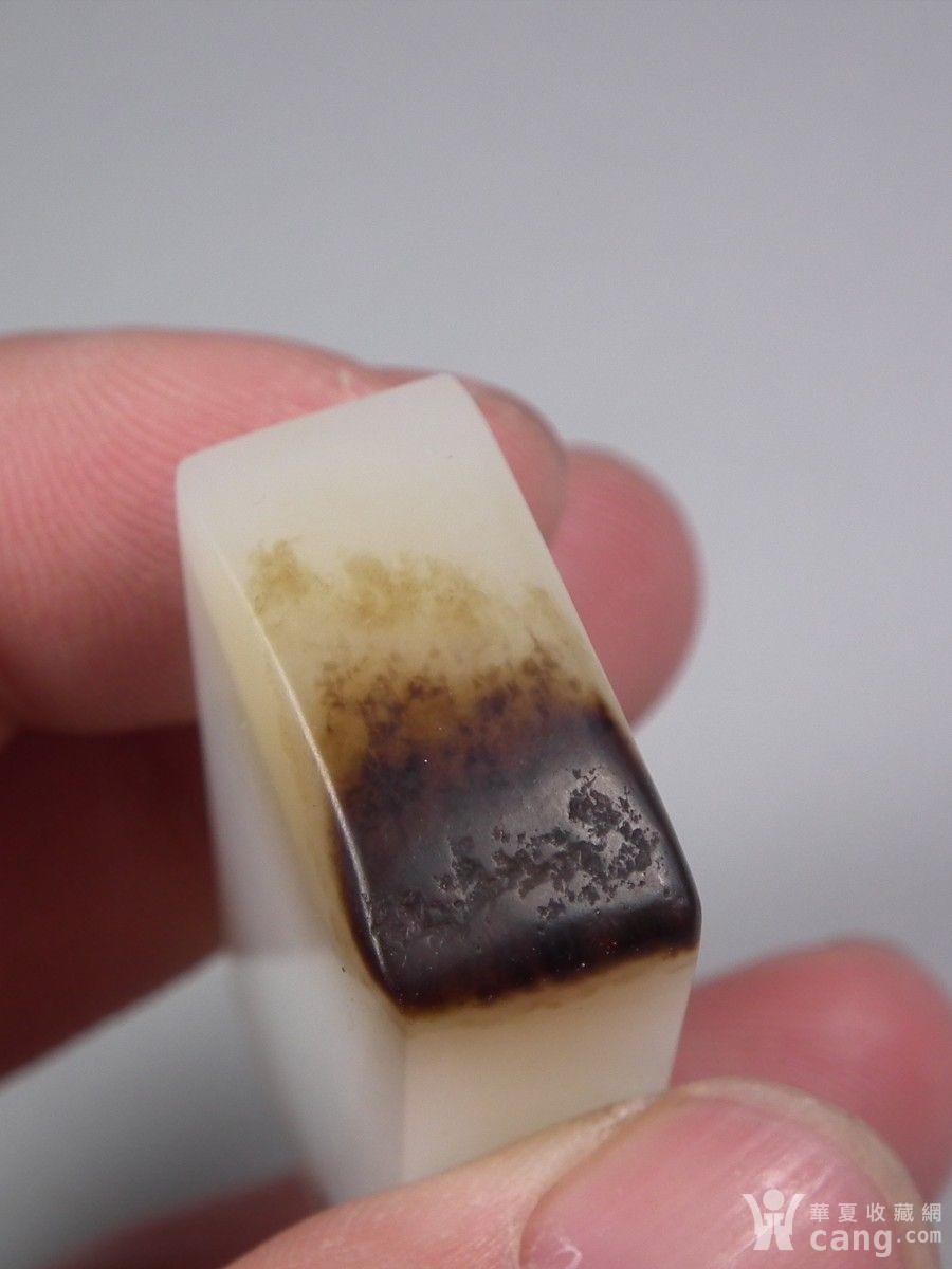 近现代俄籽料一级白玉留黑皮无孔大把玩件