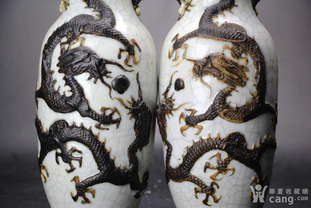 清中晚期哥釉堆塑双龙抢宝纹梅花耳瓶一对
