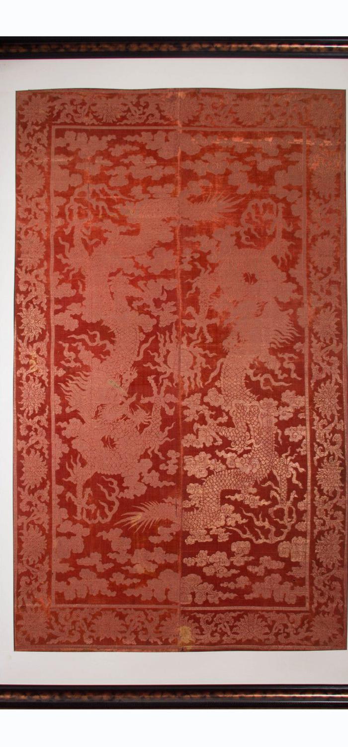 清代 双龙戏珠缂丝挂屏