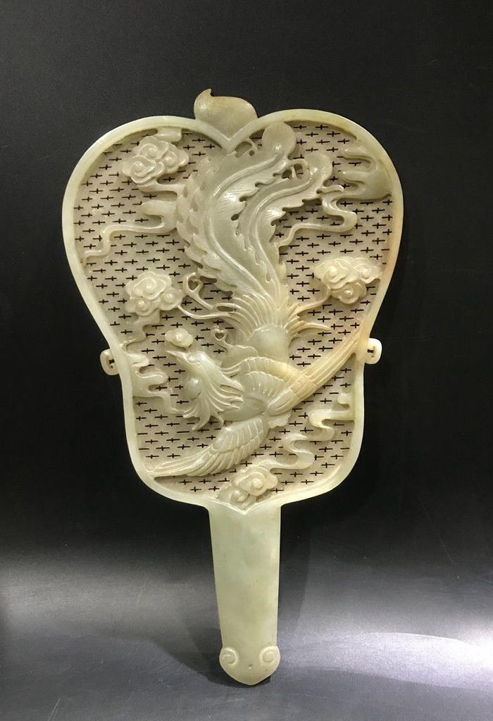 和田玉瑞兽扇子