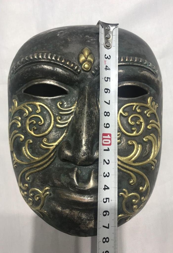 银嵌金面具