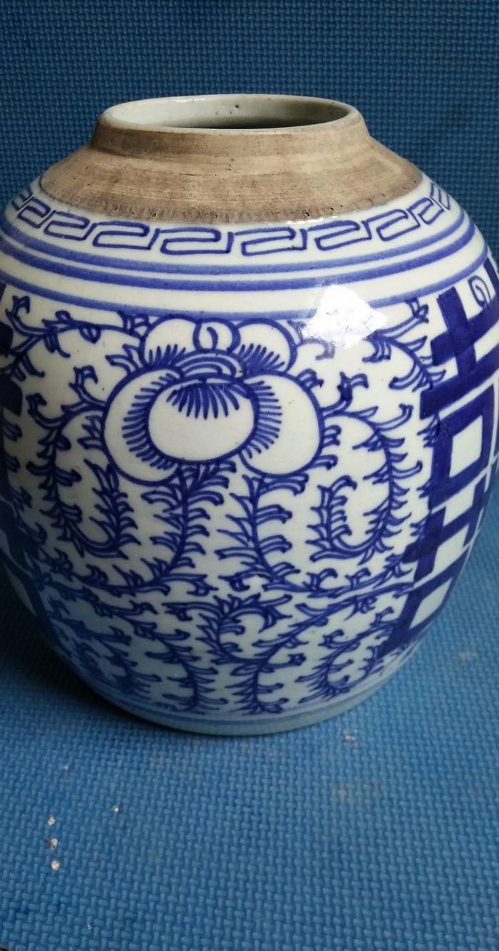 清代三喜青花罐