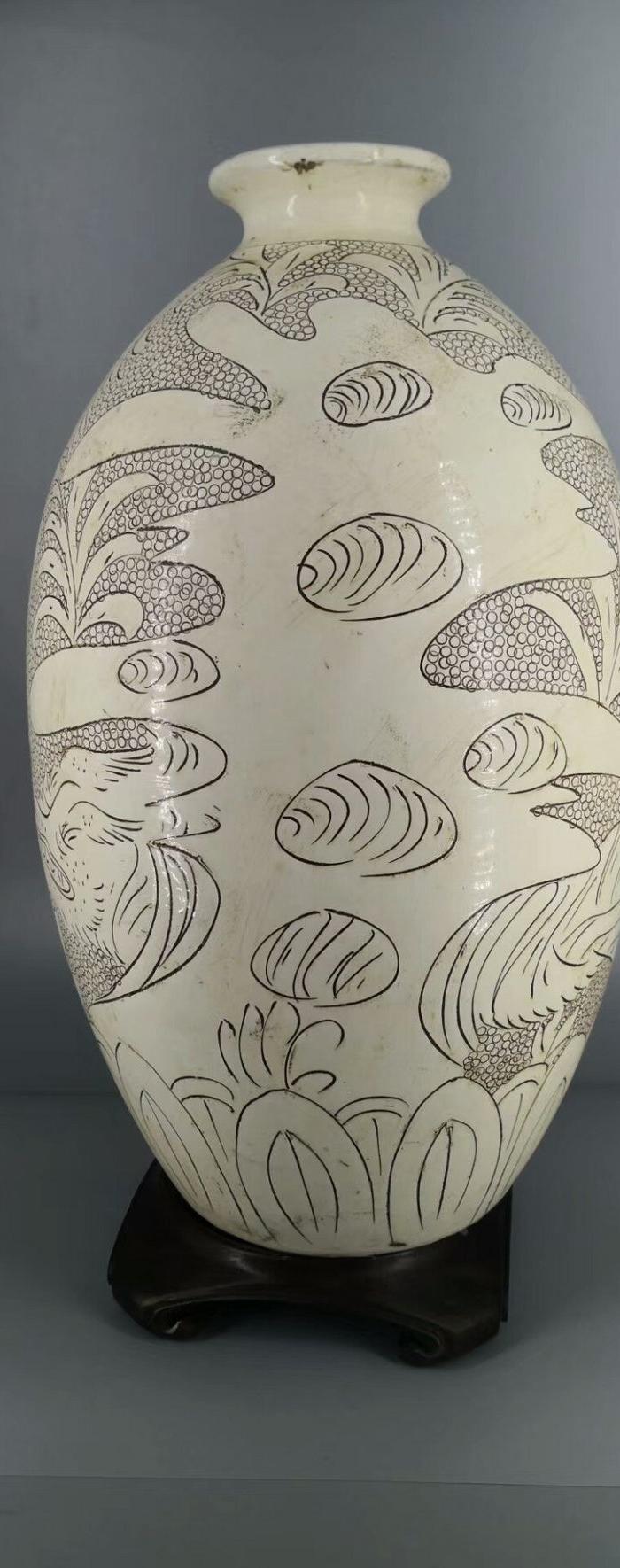 宋 登封窑珍珠地橄榄瓶