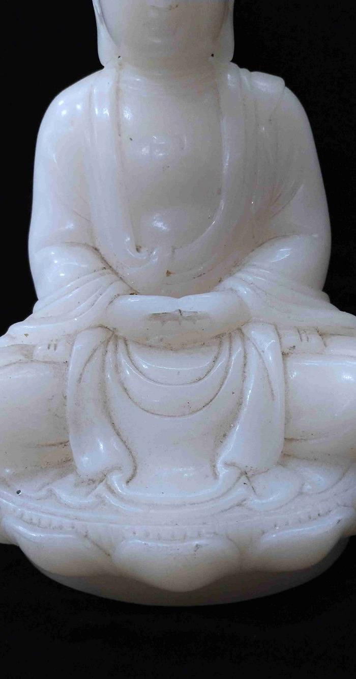 白玉佛