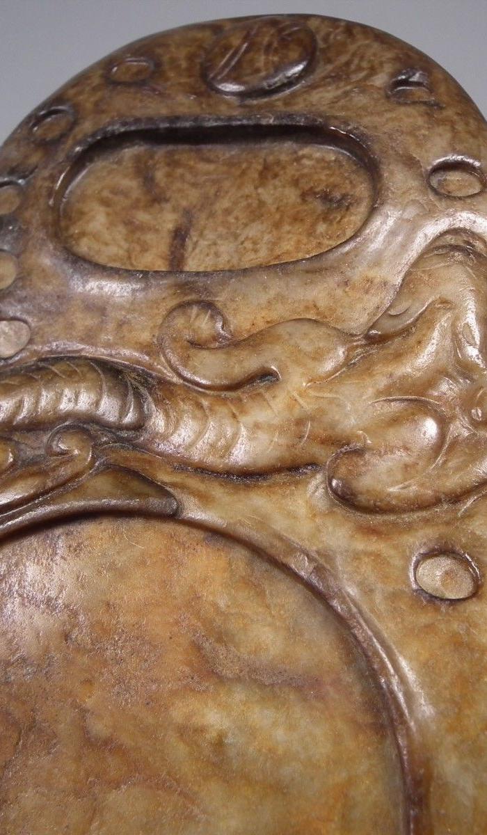 老和田青白玉老提油沁色螭龙大玉砚台