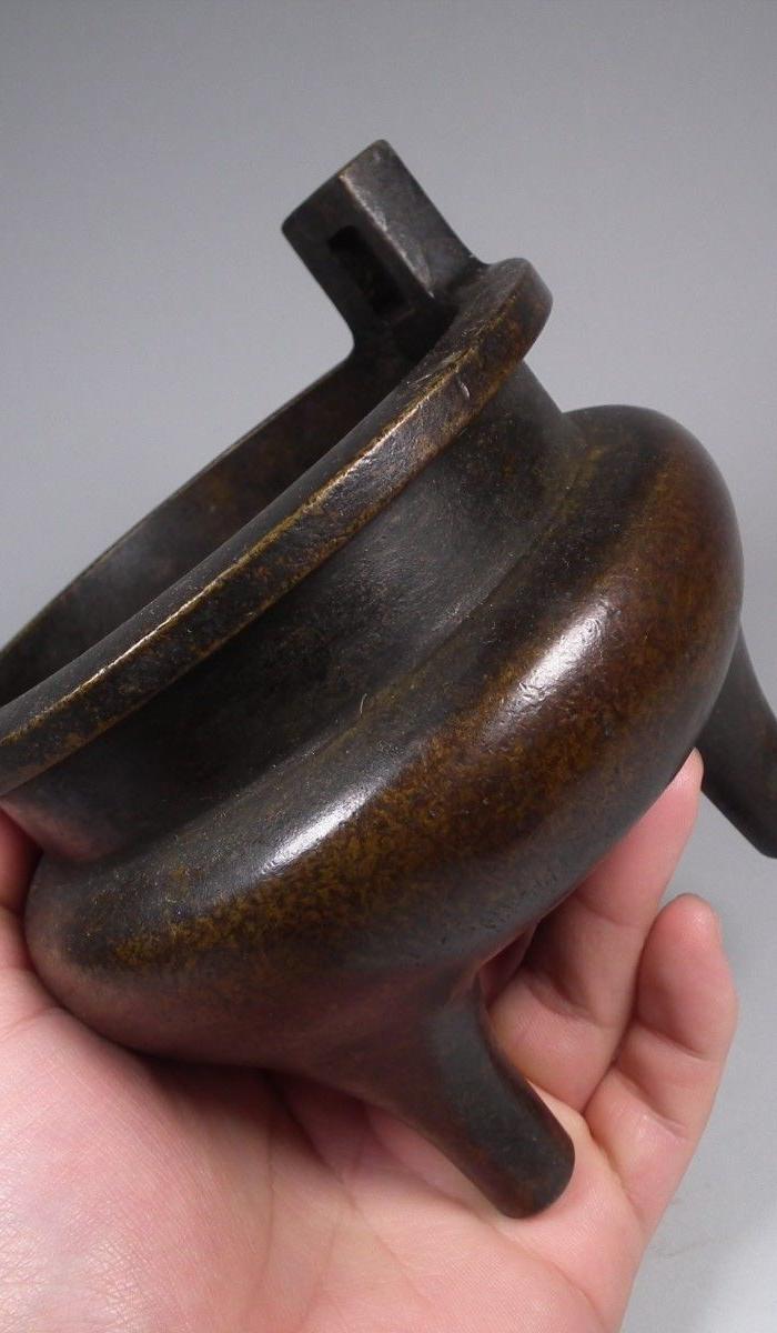 老黄铜玉堂清玩款双耳三足大香炉