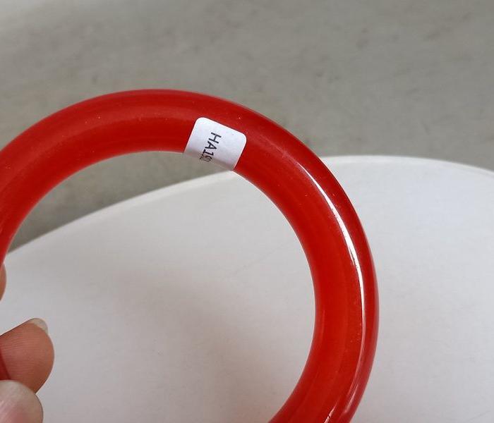 乡下收的天然冰种红翡翠手镯