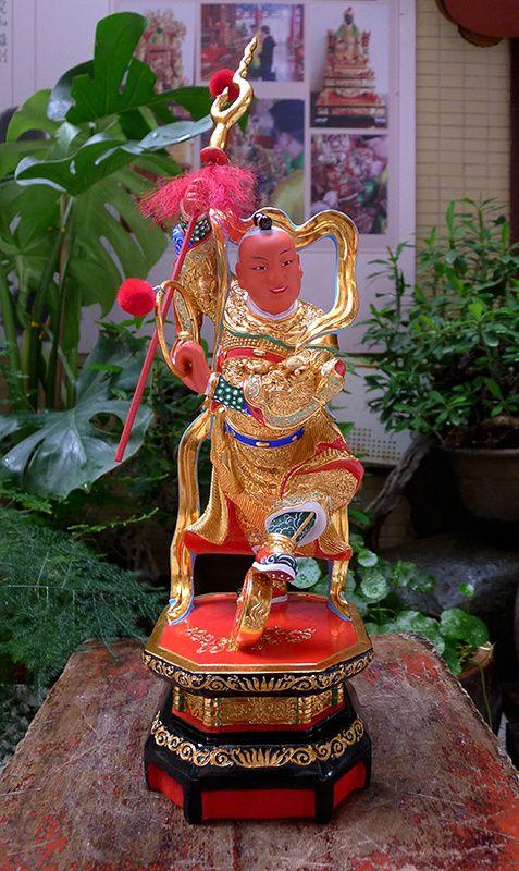 31厘米樟木雕漆线雕哪吒三太子 中坛元帅