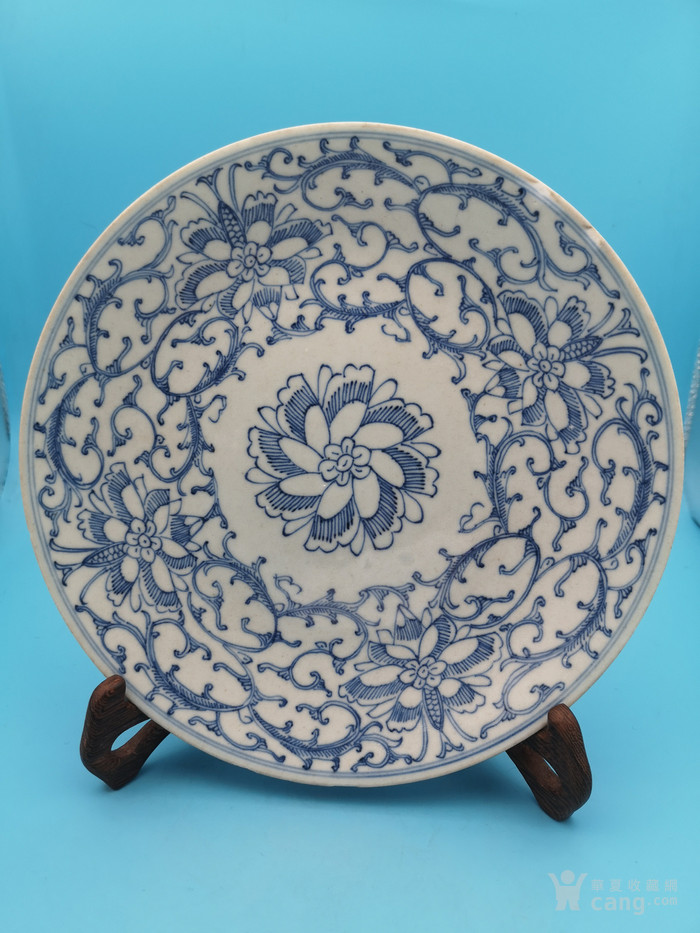 清嘉庆细路青花缠枝莲纹盘